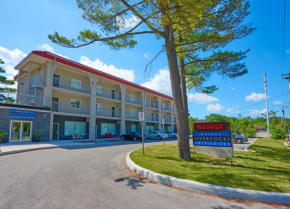 Wasaga Riverdocks Hotel Suites, Wasaga Beach